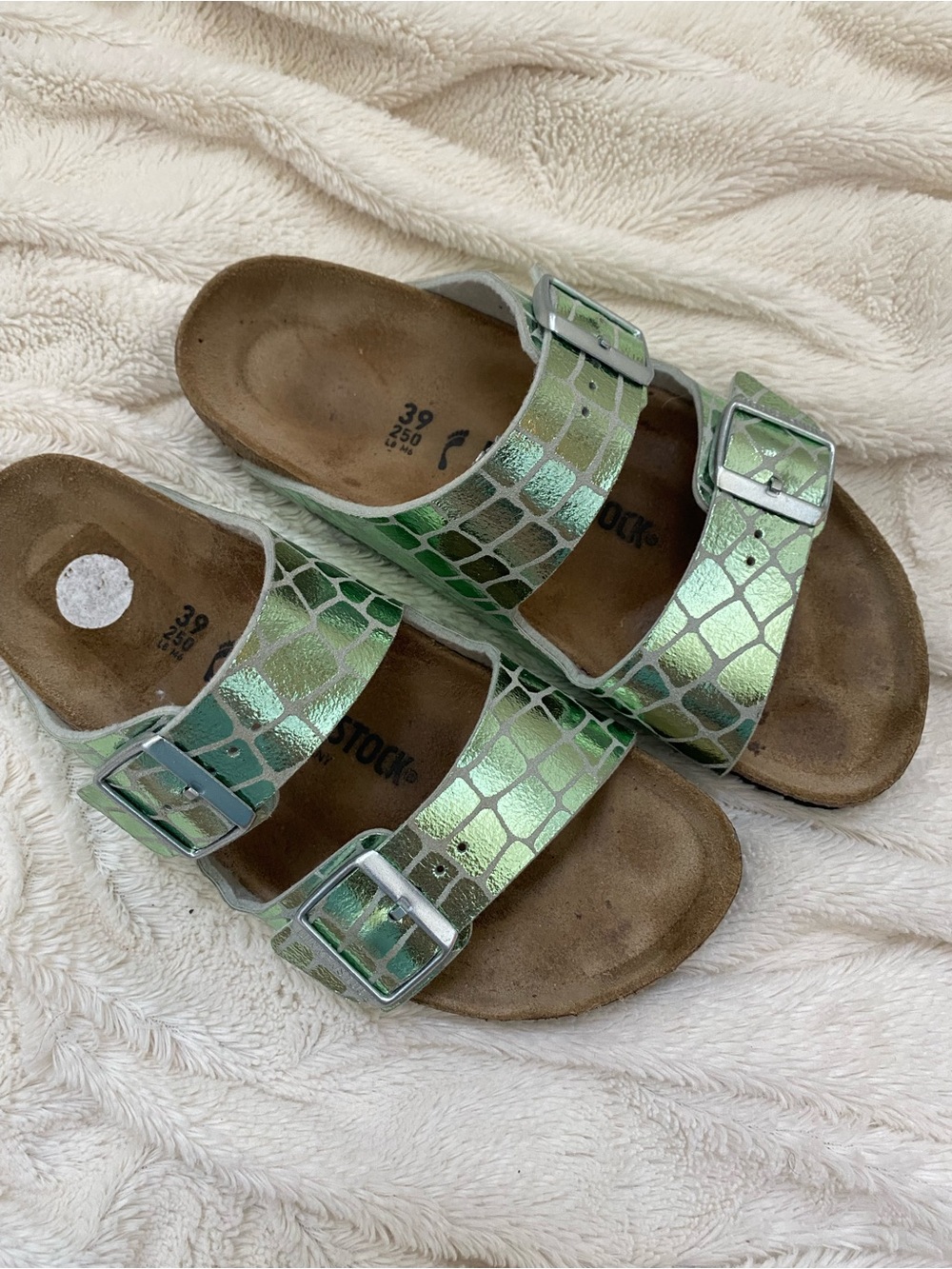 Birkenstock Arizona sandals Gator Gleam metallic green Sz 39 narrow - Picture 2 of 6